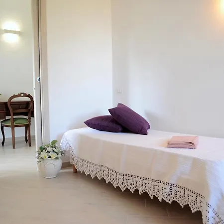 Il Giardino Di Elena Couette-café 3*